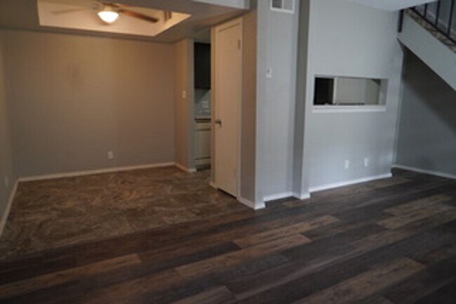 Foto del edificio - Wonderful 1-bedroom, 1.5-bath loft style condo!
