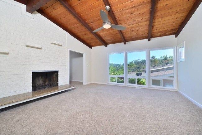 Living Room w/fireplace - 5301 Prosperity Ln