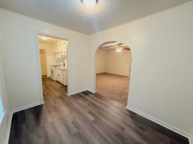 Building Photo - 2559 Ballantyne Dr