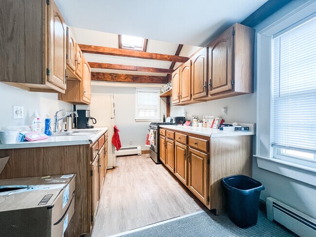 Kitchen - 9 Red Spring Rd