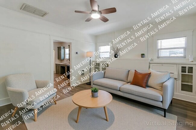 Foto del edificio - 826 E 6th St