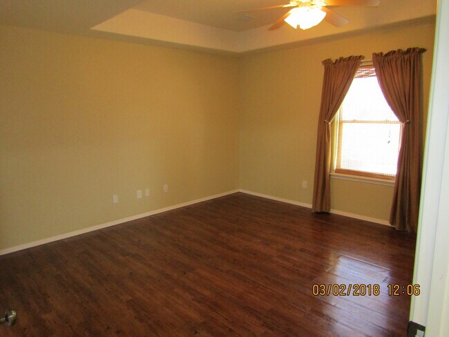 Foto del edificio - Beautiful 3 Bedroom/2 Bath Home !! **Comin...