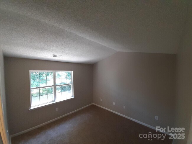Foto del edificio - 15485 Asterwind Ct