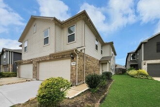 Building Photo - 7027 Cedar Breeze Ct