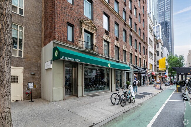 Building Photo - 40 W 55th St