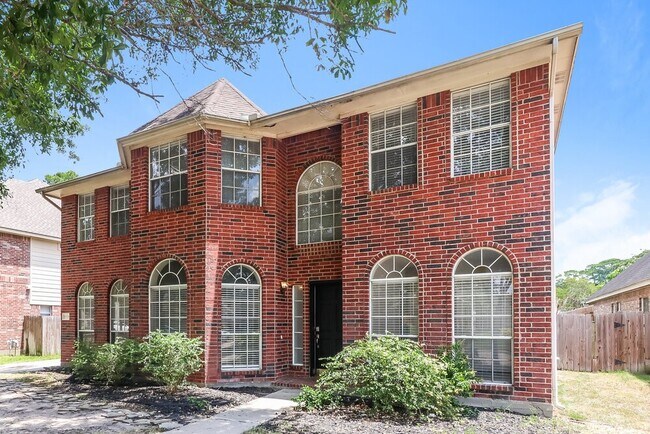 Building Photo - 15526 Oxenford Dr