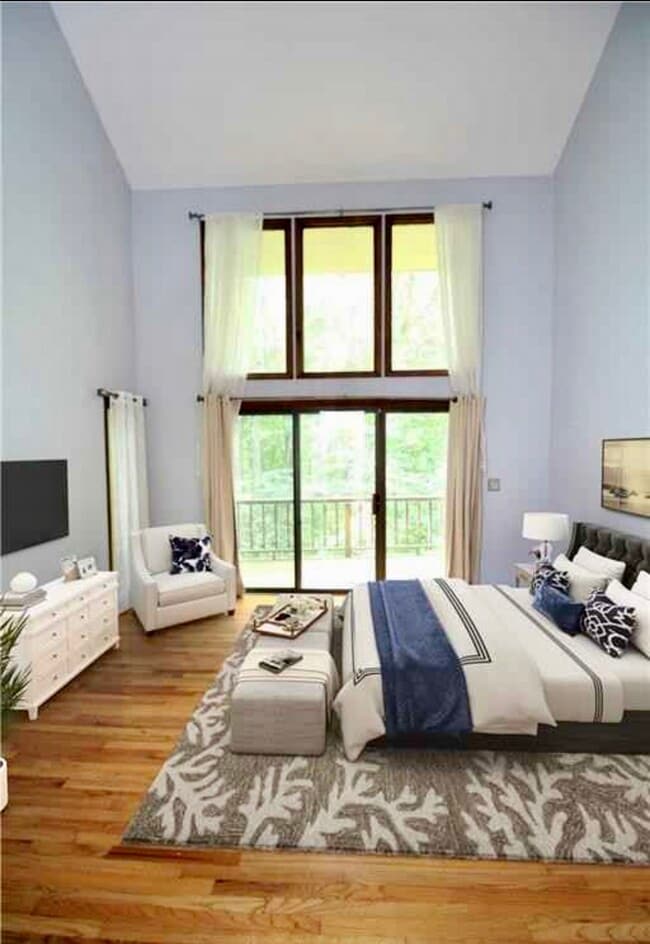 First floor master suite - 135 Valley Brook Terrace