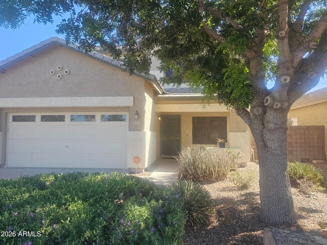 Building Photo - 44304 Vineyard St