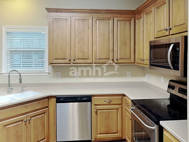 Building Photo - 2042 Keene Cir