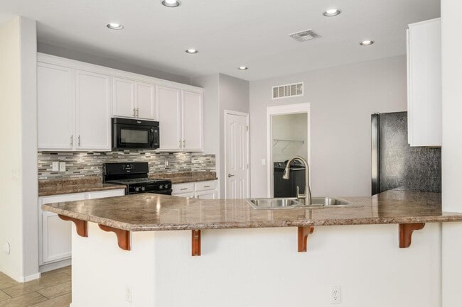 Foto del edificio - 40262 W Molly Ln