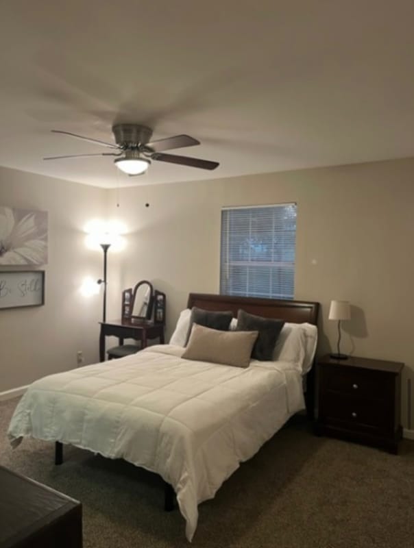 Foto del edificio - 403 Oak Forge Dr