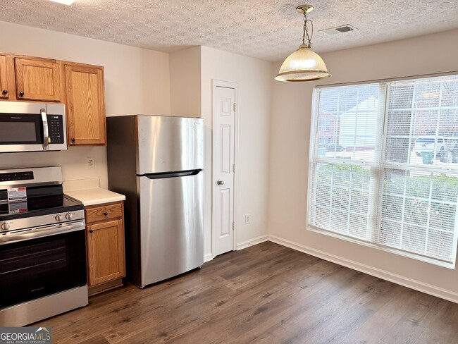 Foto del edificio - 3338 Waldrop Trail