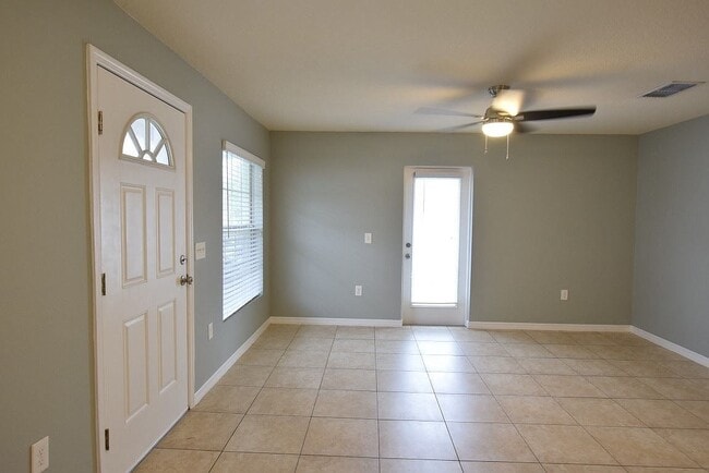Building Photo - 4312 Flora Ave