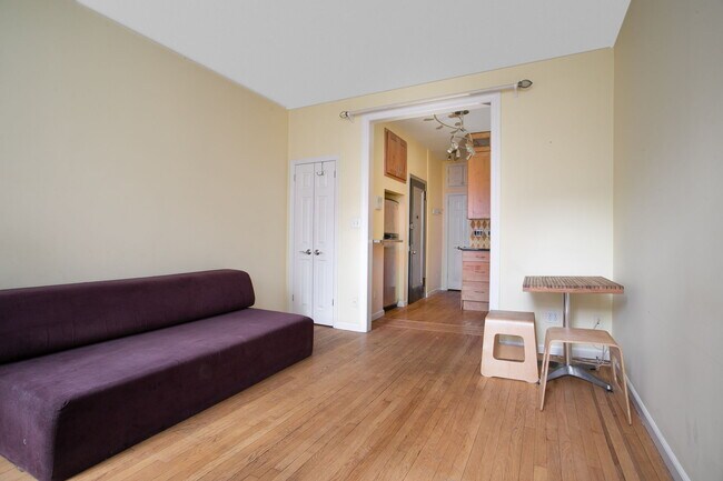 Foto del edificio - 235 E 54th St