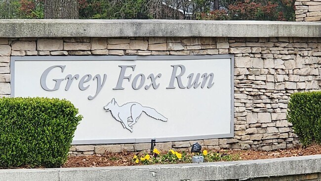 Foto del edificio - 1815 Fox Den Way