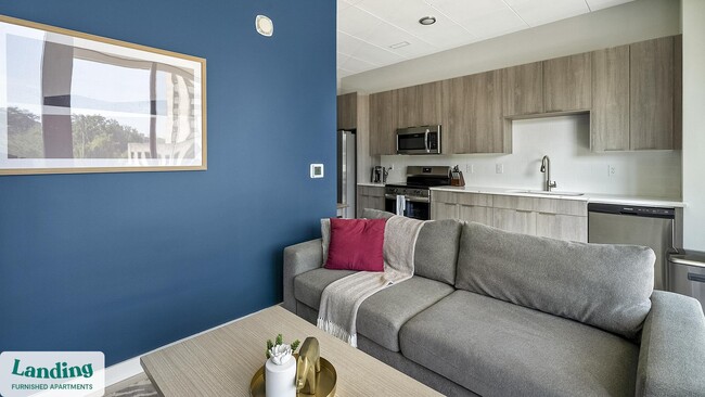 Building Photo - 600 19th St N