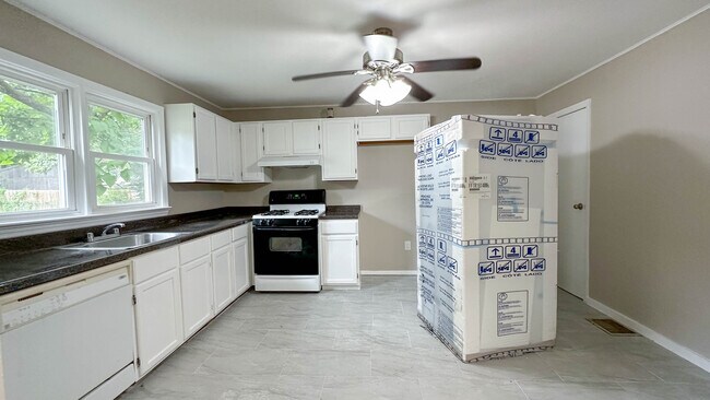 Foto del edificio - 134 Phillips Ave