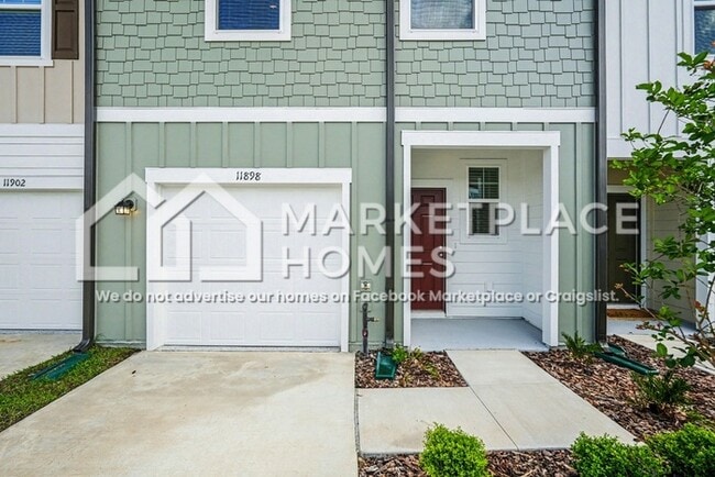 Building Photo - 11898 Sylvia St