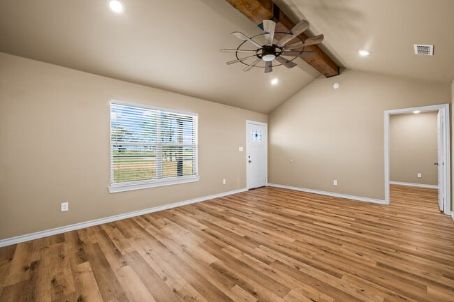 Building Photo - Modern 3/2 in New Deal ISD