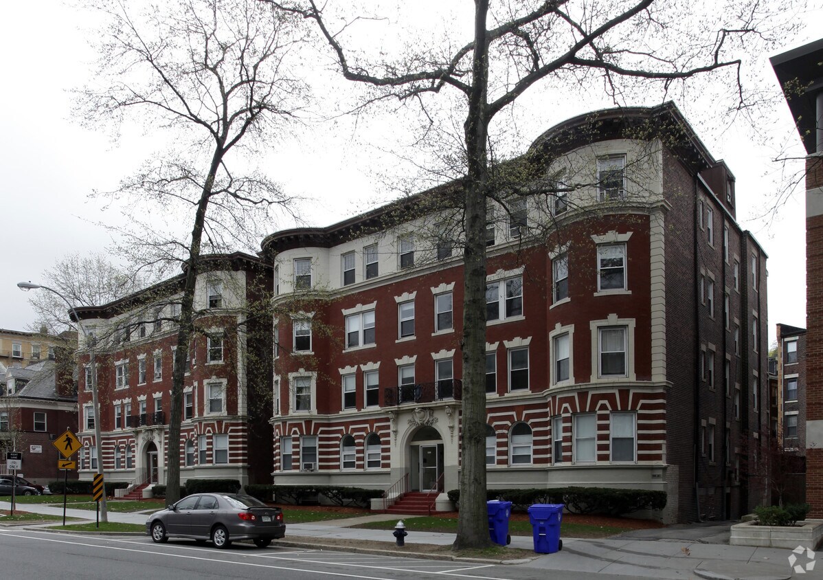 Foto del edificio - 1589-1595 Beacon St