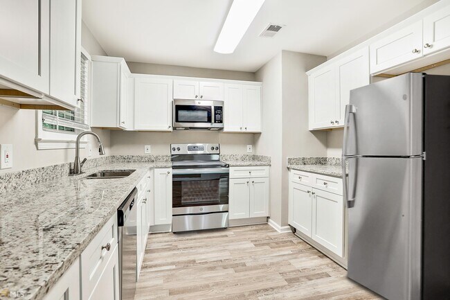 Building Photo - 1614 Peachcrest Cove