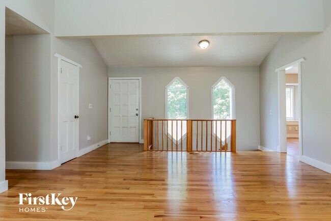 Foto del edificio - 674 Oak Moss Dr