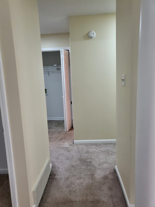 Hall Way - 7261 Amberly Way Dr