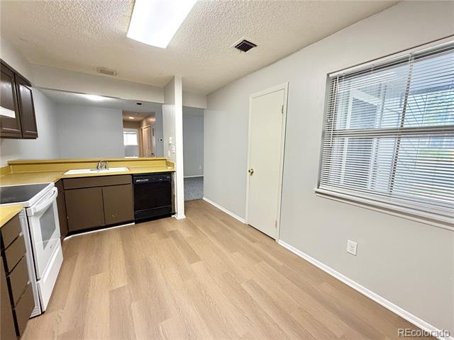Foto del edificio - 7250 S Gaylord St