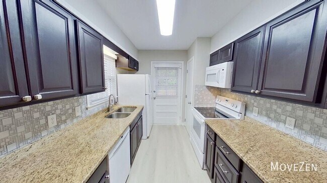 Foto del edificio - 7020 Mine Creek Ln