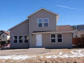 Building Photo - 1546 Columbine Village Dr
