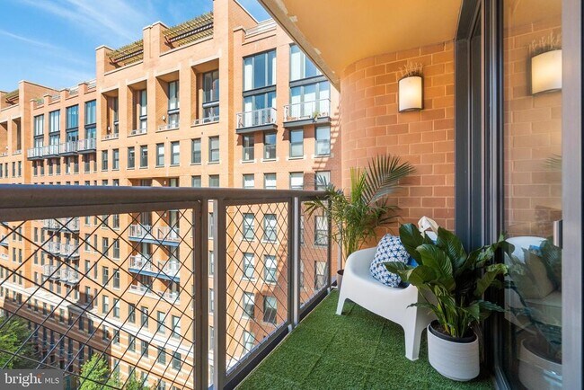 Foto del edificio - 631 D St NW