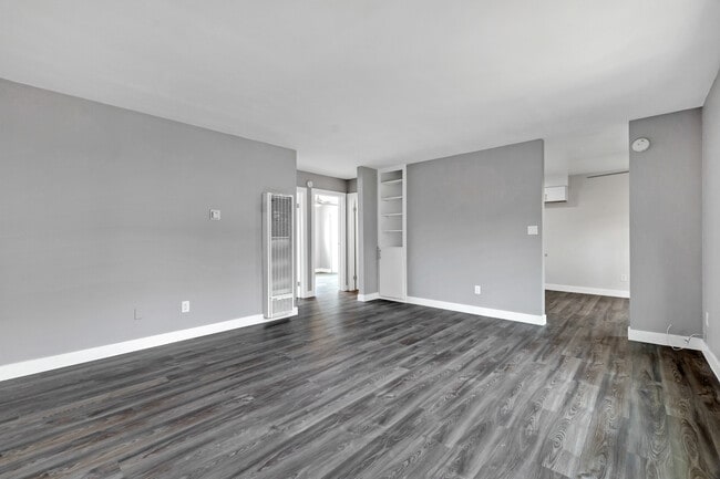 Building Photo - 23330 Arlington Ave