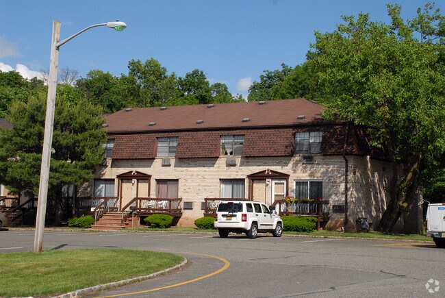 evergreen meadows apartments edison nj apartments com