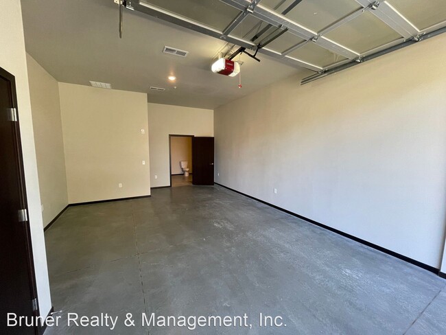 Building Photo - 2 br, 2 bath Condo - 807 E Mifflin