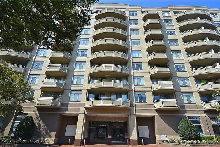Foto principal - 4801 Fairmont Ave
