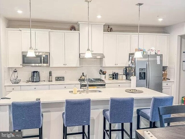 Building Photo - 3470 Sunset Ridge Dr