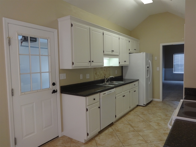 Building Photo - 5138 Saddle Cir