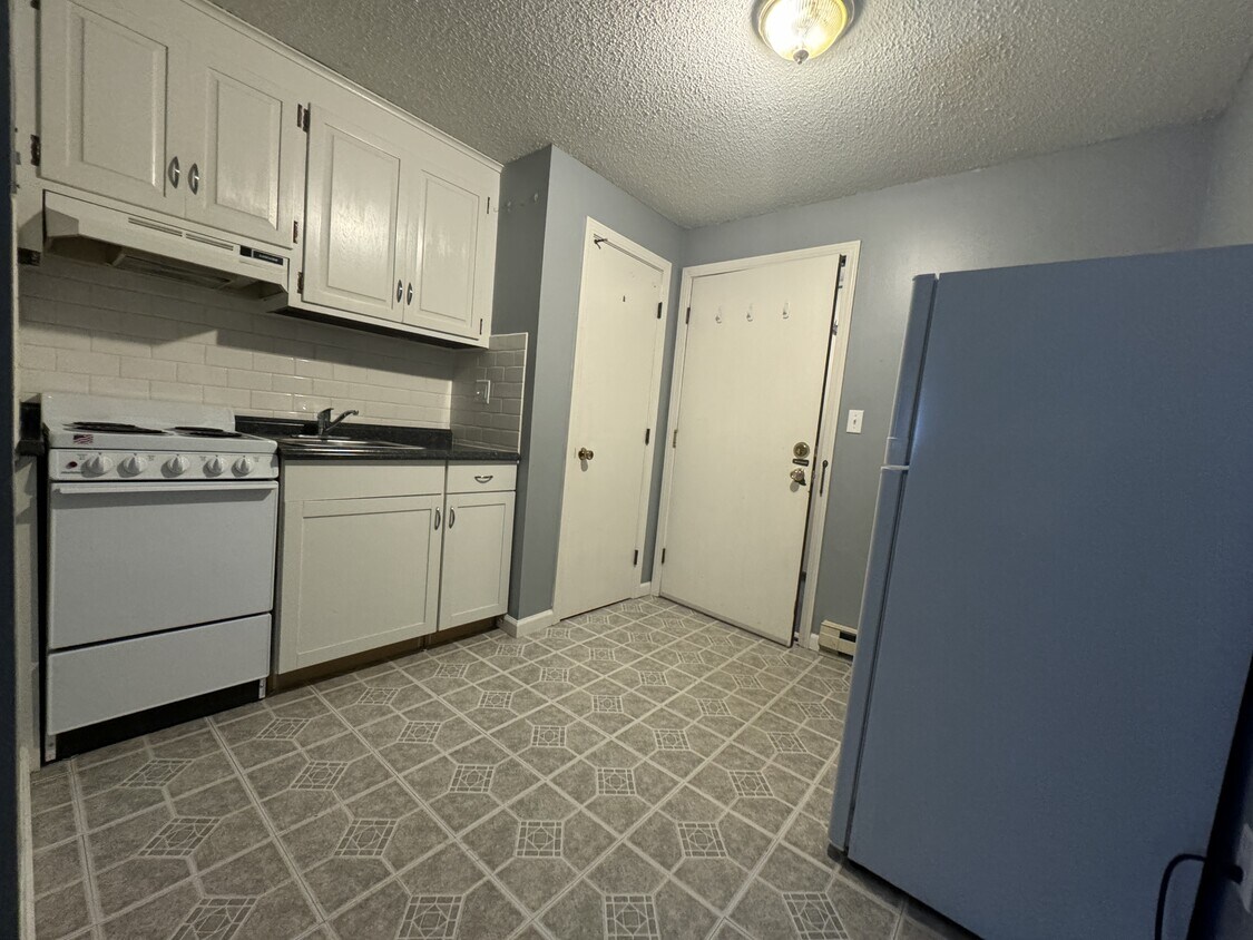 Foto principal - 134 W Main St