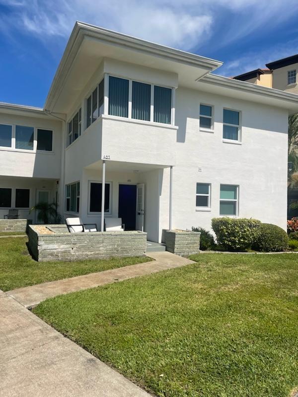 Building Photo - 499 1st St S