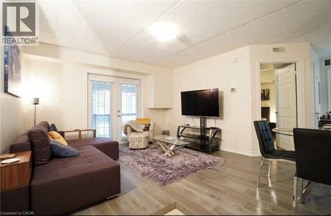 Photo du bâtiment - 1340 Main St E