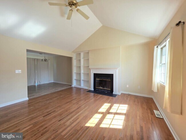 Foto del edificio - 1405 Bantry Ln