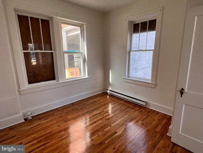 Building Photo - 24 W Cecil St