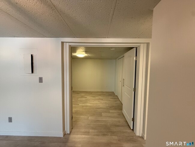 Foto del edificio - 388 S Main St