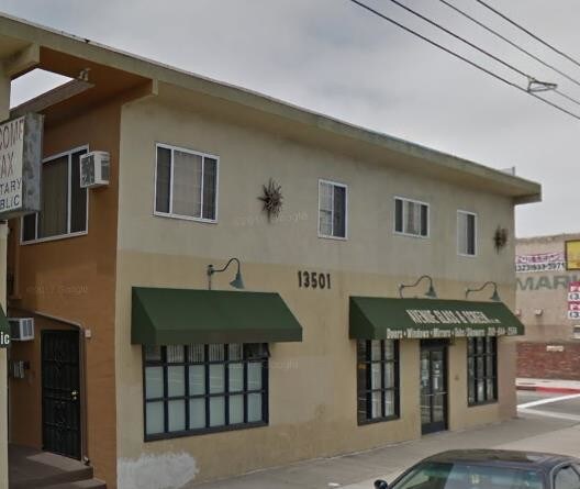 Foto principal - 13501 Inglewood Ave