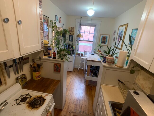 Building Photo - 1945 Commonwealth Ave