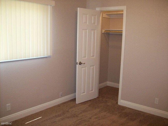 Foto del edificio - 2864 Hickory Pl