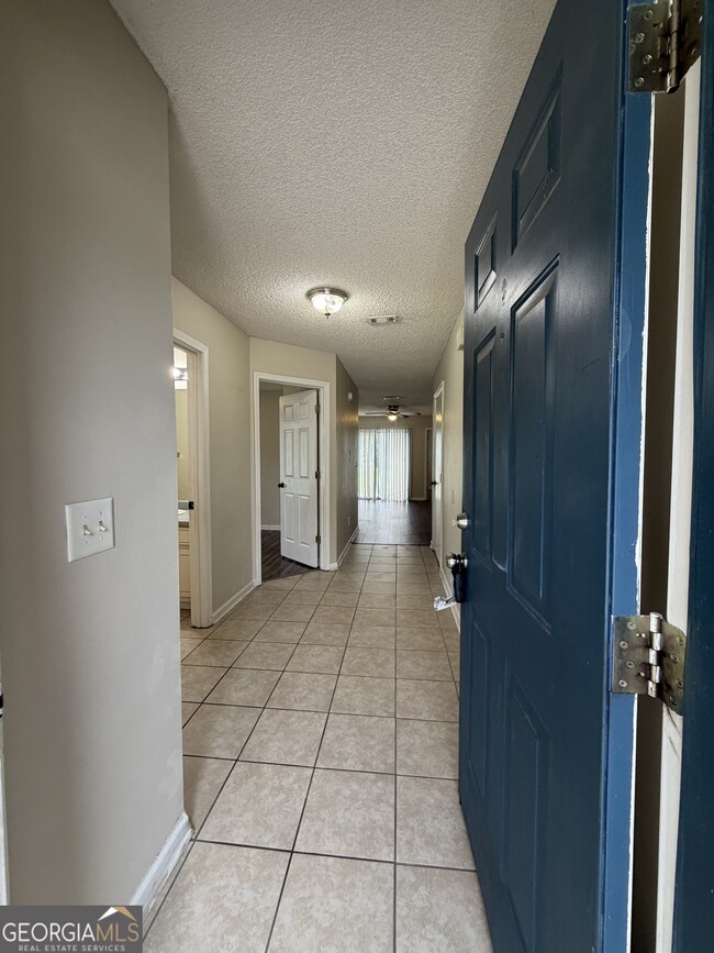 Building Photo - 23 Talbot Ct