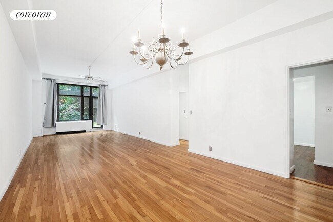 Foto del edificio - 55 E 9th St