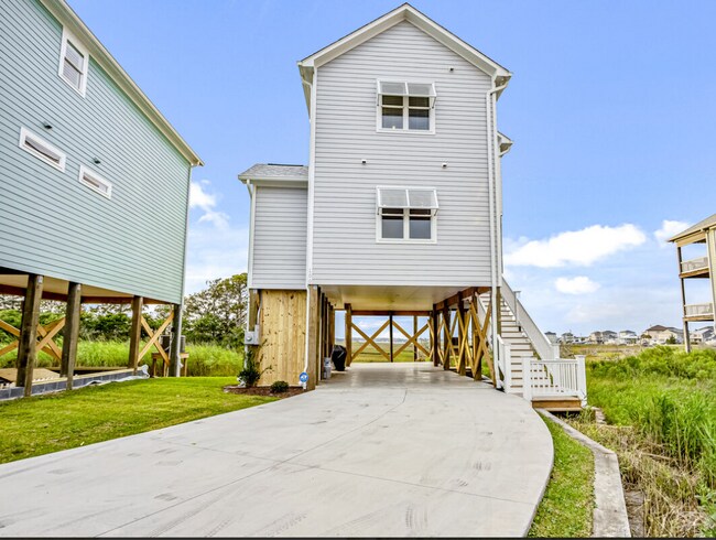 Foto del edificio - 100 Salt Marsh Way