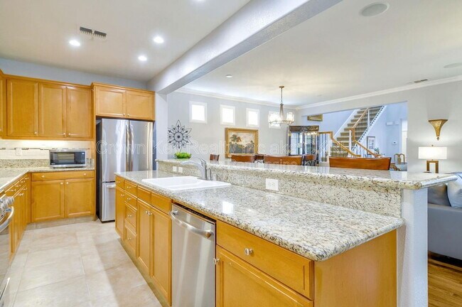 Building Photo - 171 W Santa Barbara Way